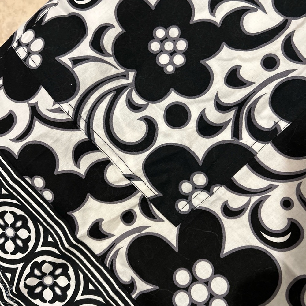 Vera Bradley Retired Rare Full Apron Night & Day Black White Pattern - Picture 4 of 7